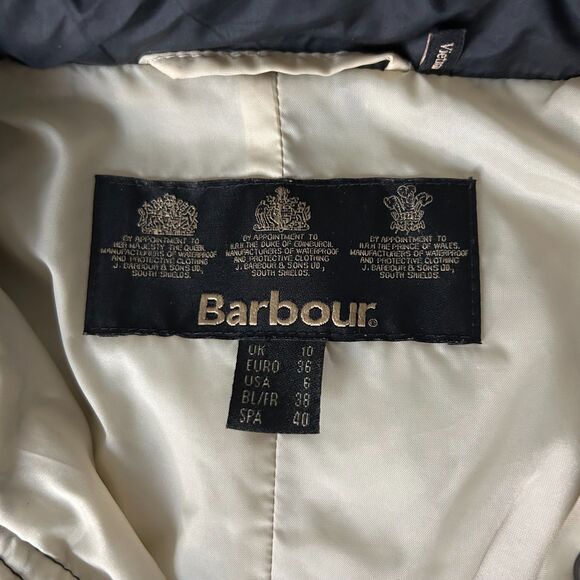 Barbour Flyweight Cavalry Quilt Jacket in Classic Black Size 6 - Picture 8 of 9